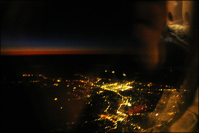 長崎の夜景です…機内が写り込んじゃった